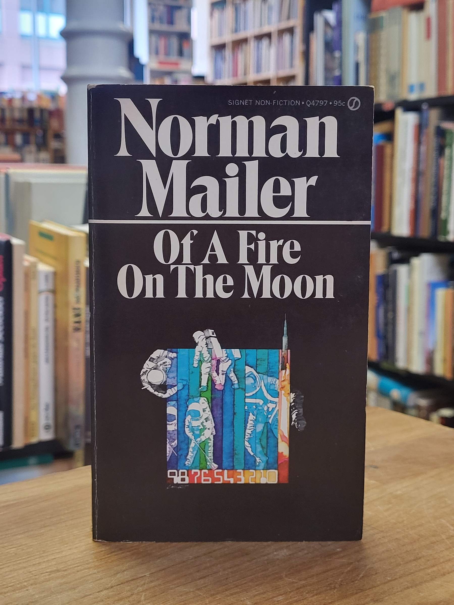 Mailer, Of a fire on the moon, Mailer, Of a fire on the moon,