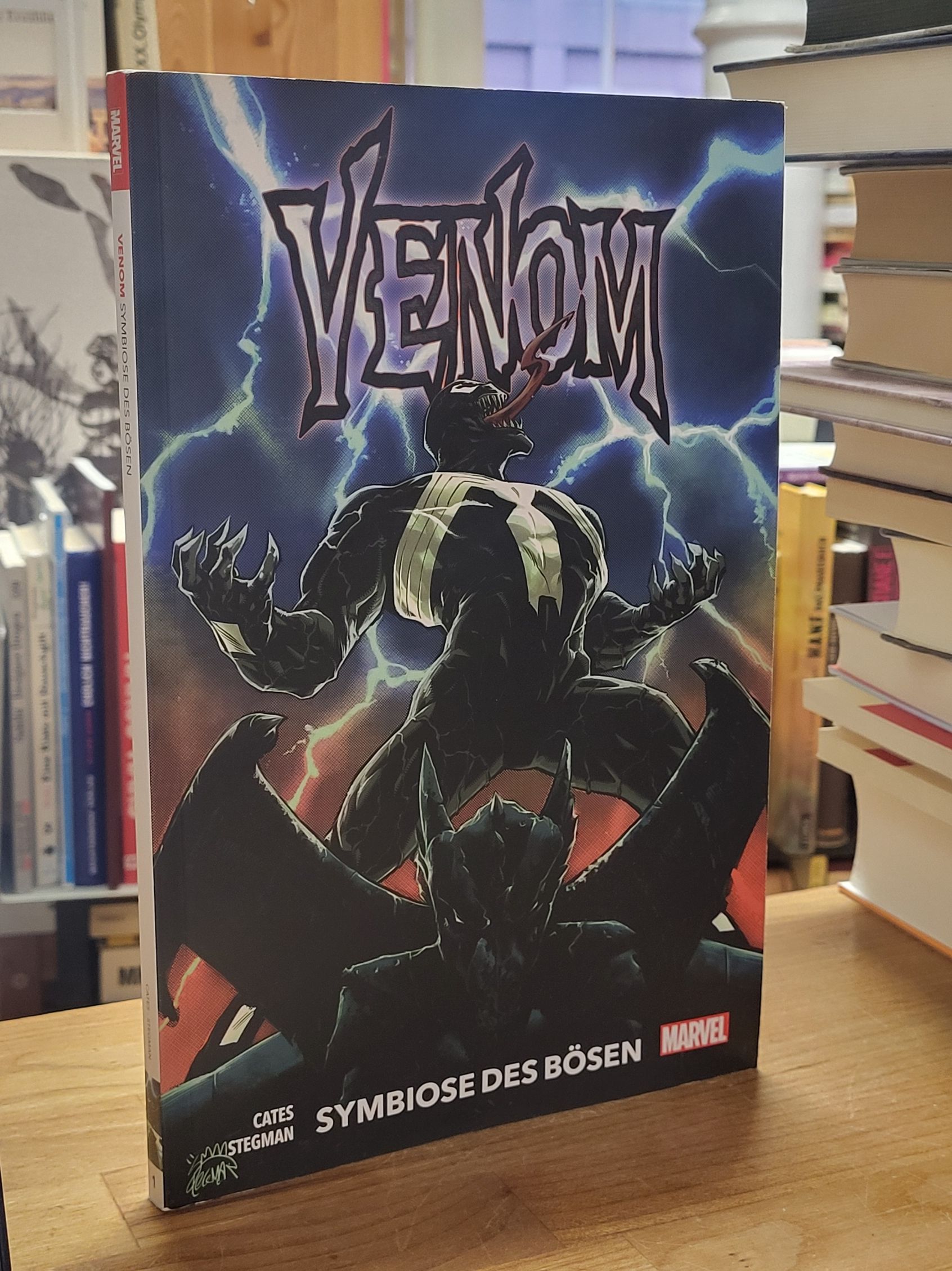 Cates, Venom, Band 1 – Symbiose des Bösen,