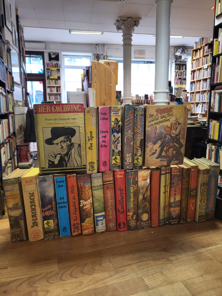 Westernromane / versch. Autoren, Konvolut von 30 Büchern: Conny Jens: Auf falsch
