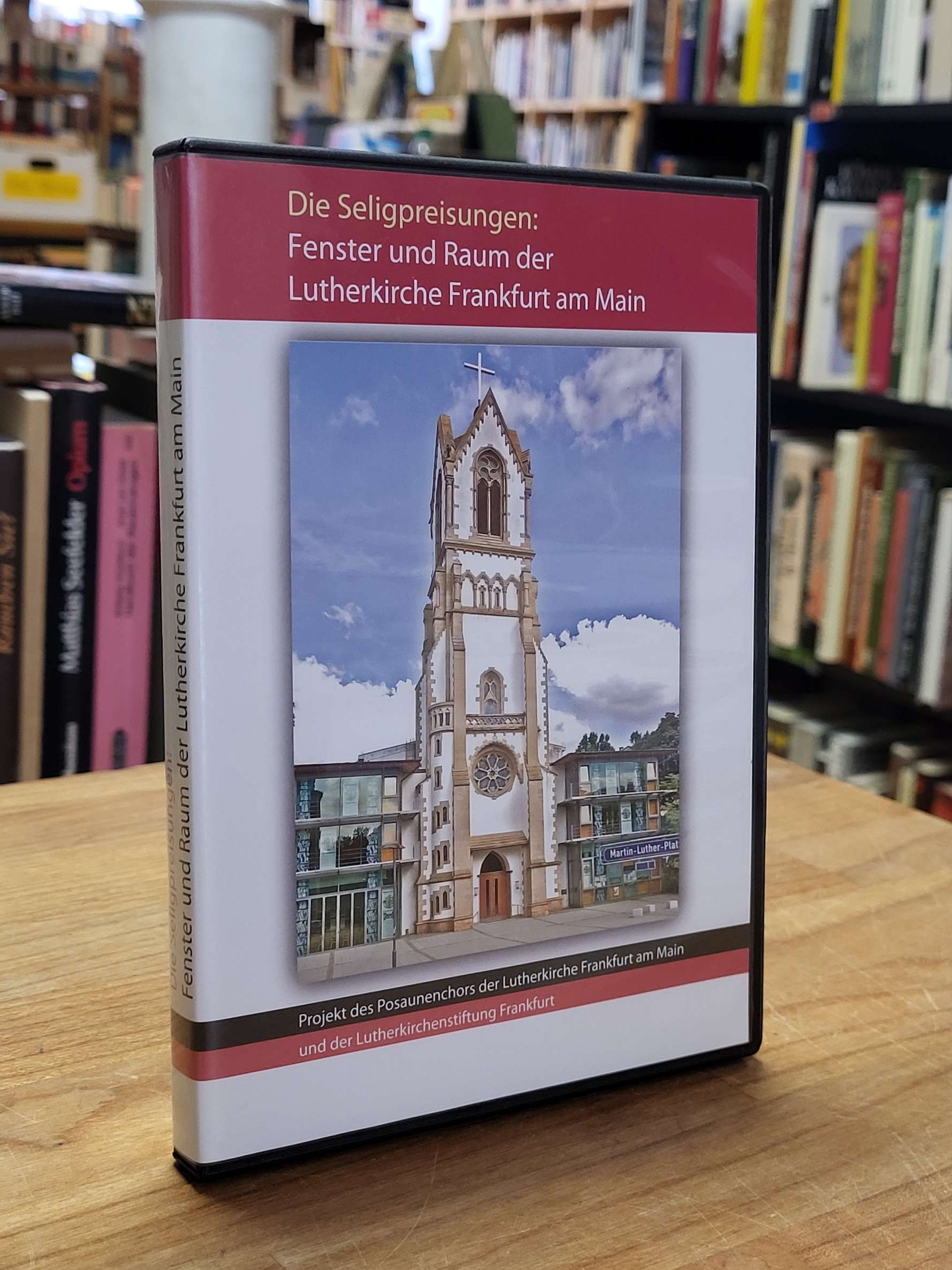 Die Seligpreisungen: Fenster und Raum in der Lutherkirche Frankfurt am Main Die Seligpreisungen: Fenster und Raum in der Lutherkirche Frankfurt am Main