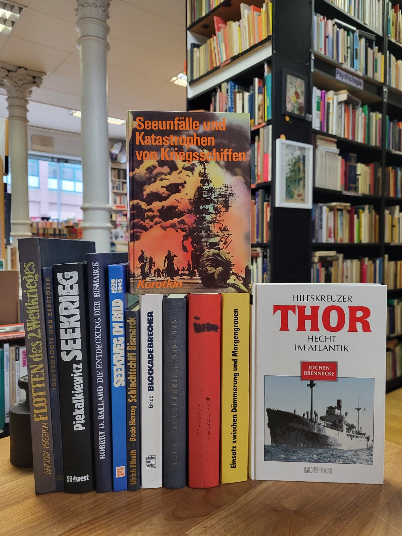 div. Autoren, Seekrieg – Konvolut von 12 Sachbüchern zum Thema, div. Autoren, Seekrieg – Konvolut von 12 Sachbüchern zum Thema,