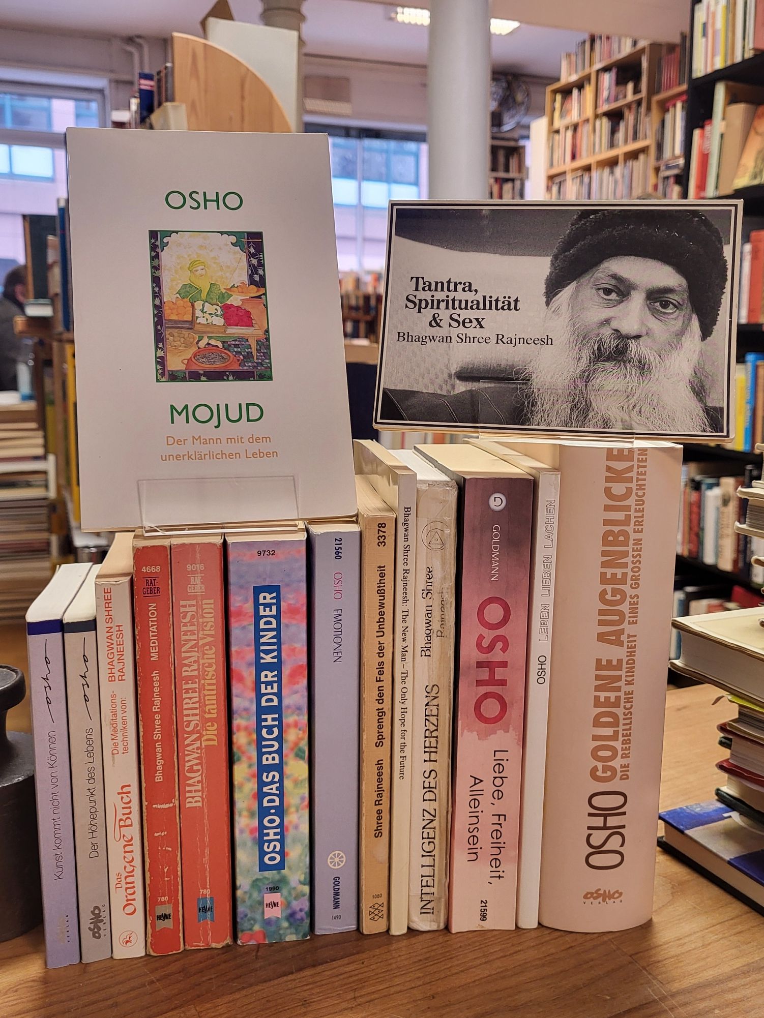 Bhagwan Shree Rajneesh (später auch: Osho), kleines Bhagwan Konvolut von 6 Titel
