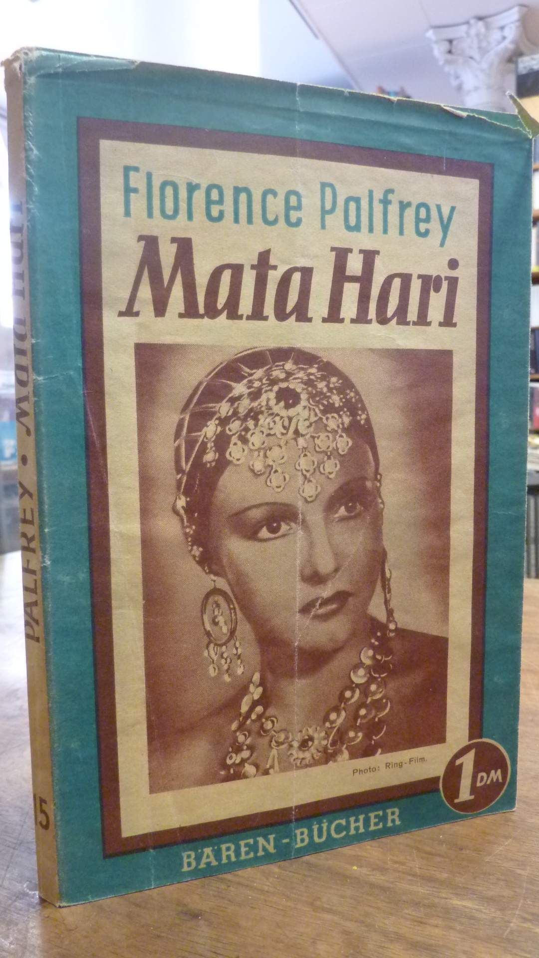 Palfrey, Mata Hari – Ein Spionageroman,