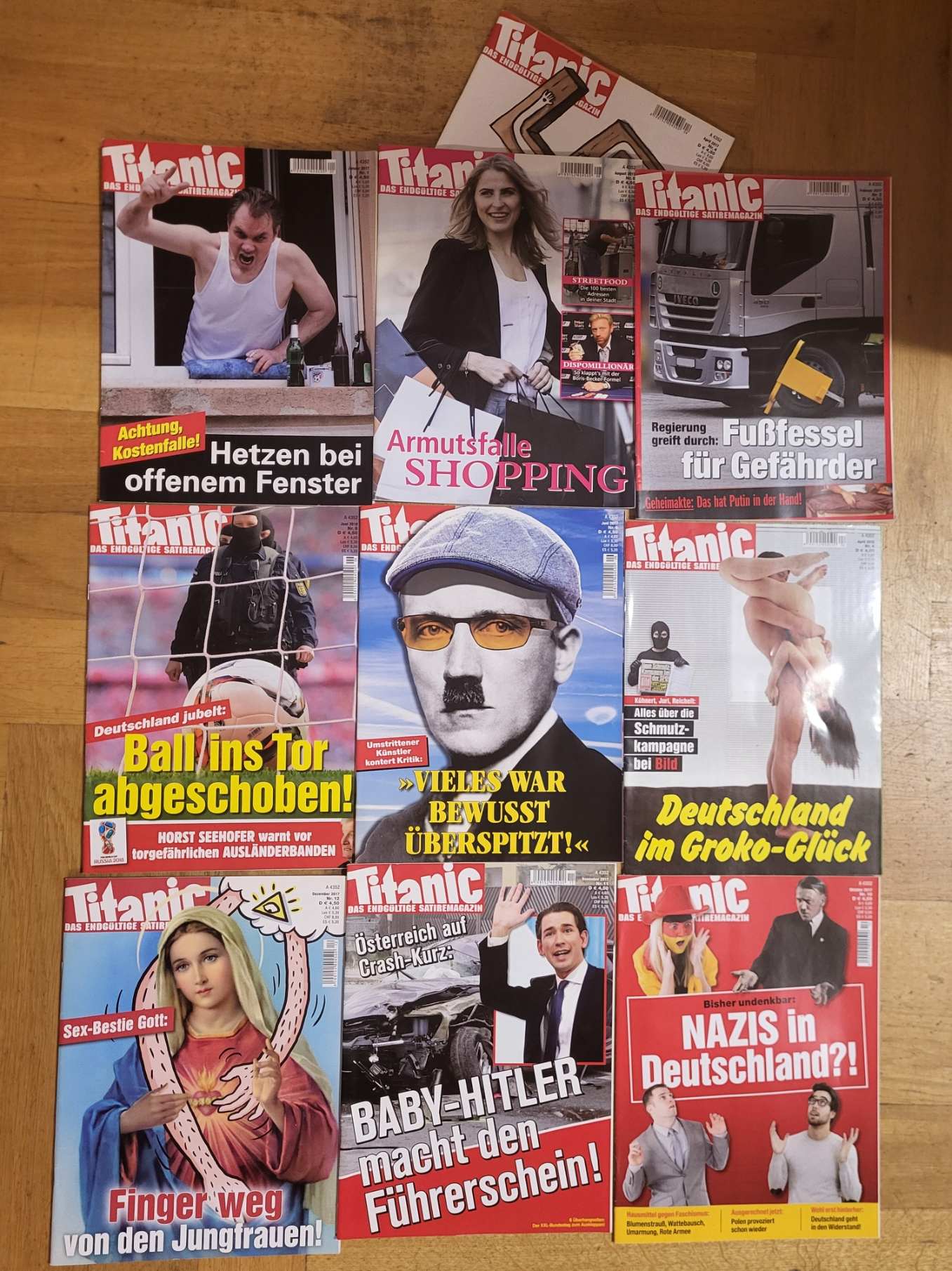 Feest, Konvolut von 10 Heften ″ Titanic – Das endgültige Satiremagazin“, 2017-20 Feest, Konvolut von 10 Heften ″ Titanic – Das endgültige Satiremagazin“, 2017-20