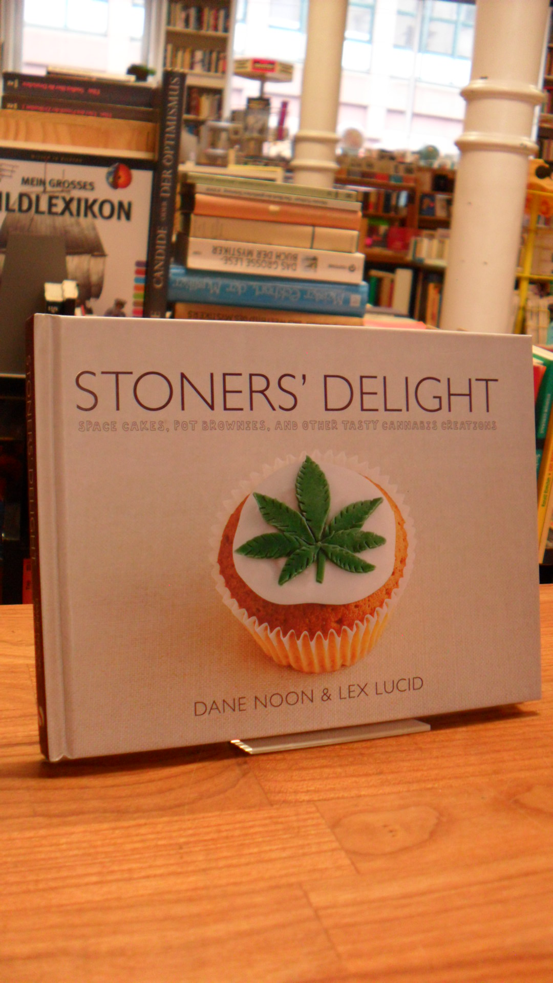 Noon, Stoners’ Delight – Space Cakes, Pot Brownies, and Other Tasty Cannabis Cre